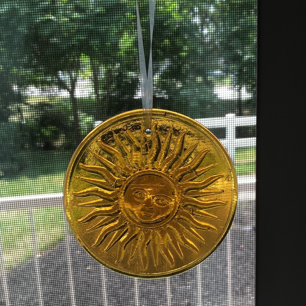 Glass Sun 🌞 Catcher